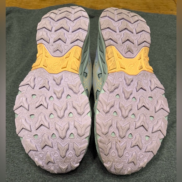 ASICS Gel-Venture 9 Women's Sheet Rock/Summer Dune Size 9 1/2 - Picture 6 of 7